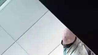 معلمة كبيرة تبلع سائل الطالب بعد مص شديد