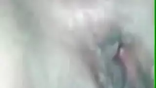 عبادة فم خبير من الصديقة تنتهي ببلع السائل المنوي في الحلق العميق