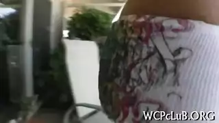 ثنائي آسيوي يستقبل قضيبه في مشهد خيالي إباحي