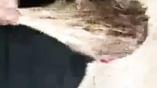مراهقة سمراء تُفتن لتصبح عاهرة جائعة للقضيب