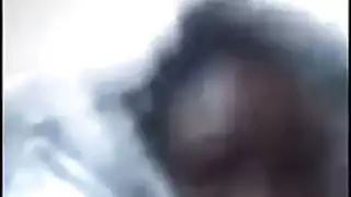 الفتى الخجول السفلي يحصل على مؤخرته الضيقة مدقوقة بقضيب أسود ضخم