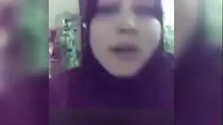 محجبة تقلع البنطلون وينيكها3944z61oc7f1
