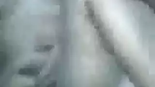 بي بي سي من الحي يمنح ريلي الممتلئة أول هزة شرجية في حياتها