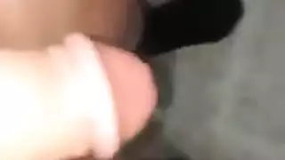 سكس واحد كبير في السن جايب شاب ينيك مراته الكبيرة وينيكه