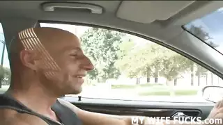 إدخال خلفي صريح: ضرب شرجها الضيق