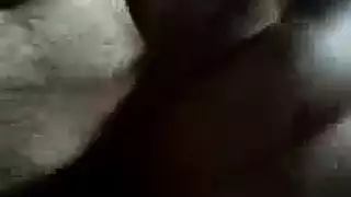 الأبيض ينكح بشراسة عدة فتيات في جنس ثلاثي