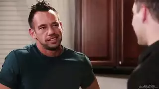 يعشق ابنة أخيه مترجم