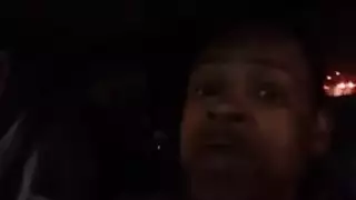 بعد القيادة، تحصل الأطفال الناضجة الساخنة على نائب الرئيس الساخنة تملأ الحمير الضيقة حتى نائب الرئيس