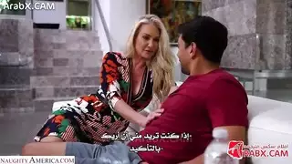 علاقة عائلية مثيرة: شاب مثير وامرأة ناضجة
