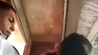 مراهقون عرب يسجلون جلسة إباحية صريحة