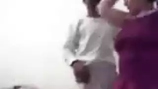 رومانسية ناضجة تتحول إلى فعل جنسي صريح وعنيف