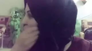 فتاة عراقية تأخذ كل شيء