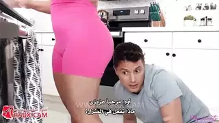 خدمة خيرية لأمي – حديث جنسي قذر و قذف داخل المهبل