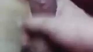 ام عمار مرافقه عيل بزبر صغير تقوله دخله كمان عاوزه احس انى بتناك