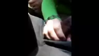 رحلة على الطريق إكس إكس إكس: محجبة تمص القضيب وتبتلع السائل المنوي