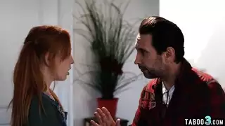 تحقيق خيال محرم: زوجة الأب تشاهد مراهقة تمارس جنس شرجي عنيف مع غريب