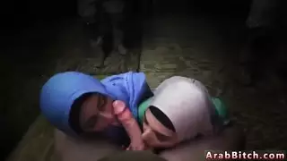 عرس شرقي: غزو الفتحة المشعرة