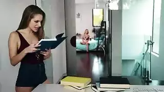 لحس الكس سحاق الام بالحنام بقوة حتى القذف