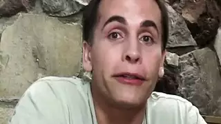قضيب مراهق يمدد امرأة ناضجة ذات ثديين عملاقين