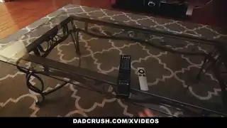 تلقين أخته في مهبلها المبلول