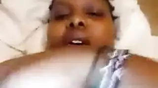 حلمت بالقضيب وحصلت على جنس عنيف يفقدها صوابها