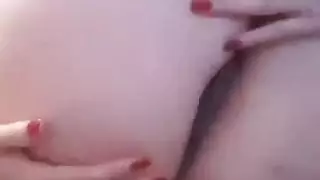 عرض على الكاميرا ينتهي بالقذف داخلياً