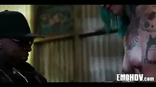 حارسات جديدات قانونيات في مشاهد إكس إكس إكس