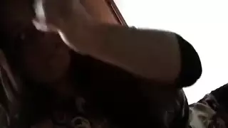 جلسة نكاح ساحلية صريحة في قبرص