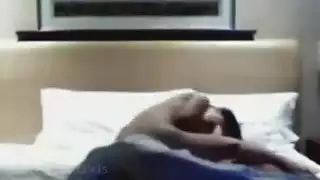 ديك ضخم يضرب فتاة سعودية بقوة
