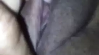 مصارعة إباحية: مثلات يمزقن الملابس، يضاجعن بقضيب اصطناعي، وكريمي