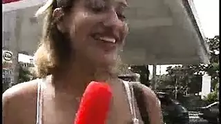 دبلجة عربية على الأنين الحميمي