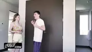 الابنة تبتلع السائل المنوي