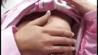 قضيب ضخم يحشو فرجها الرطب