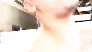 معاملة نقدية لعمل قضيب عملاق