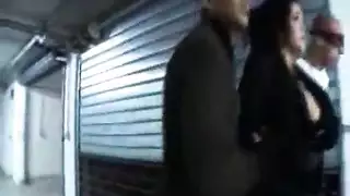 عاهرات نساء ممتلئات: 365 يومًا من مشاهد الجنس الصريحة