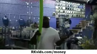جلسة نيك قاسية مع شاب مثير