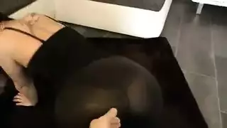 ٤ ممثلة هاوية تتظاهر من أجل قذف داخلي عميق
