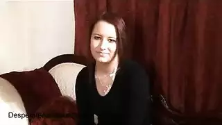 الشقراء تيفاني آشلي تلمس فرجها المتساقط