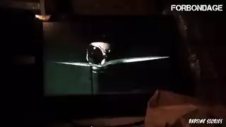 مشهد إذلال علني يؤدي إلى جنس جماعي صريح