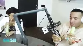 الفحص الطبي يتحول إلى فيلم إباحي عنيف مع الدكتورة آنا والمشاغب