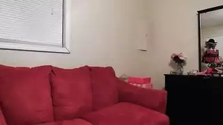 يستمني مع هزاز في مؤخرتي