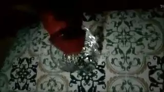 عاهرة عطشى تحتاج شرابًا قبل أن تحتاج إلى ضربات قاسية