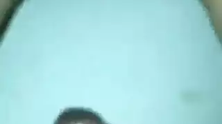 اختراق مزدوج لروسية ذات شعر كثيف في فيلم إباحي ثلاثي صريح