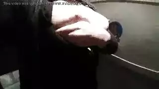 العري في الخارج ينتهي باختراق عميق
