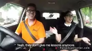 المعلمه تنيك تلميذتها
