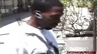 سكس يمزقون ملابسها وينكحونها