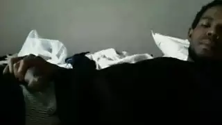 تجد شيئا يلمع امام باب