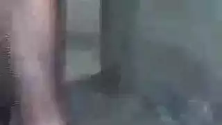الشقراء النحيلة أناتيا تأخذ القضيب في أي موقف