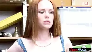 ضابط ومراهقه اميركية