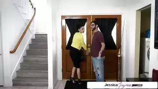 الزوجه الخاىنة لا يمكنها التوقف عن الخيانة زوجها مع الازرار السوداء الكبيرة الاباحية